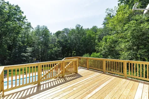 27 Aldrich Street Litchfield NH 03052