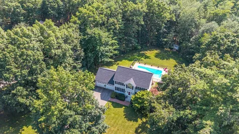 27 Aldrich Street Litchfield NH 03052
