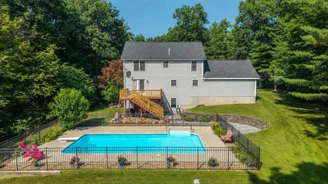 27 Aldrich Street Litchfield NH 03052