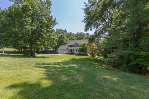 27 Aldrich Street Litchfield NH 03052