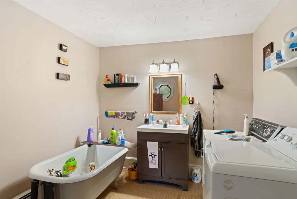 37 Tappan Street Farmington NH 03835