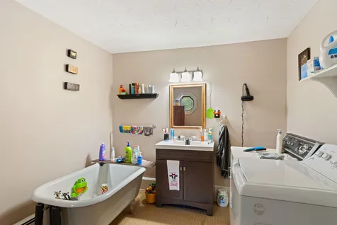 37 Tappan Street Farmington NH 03835