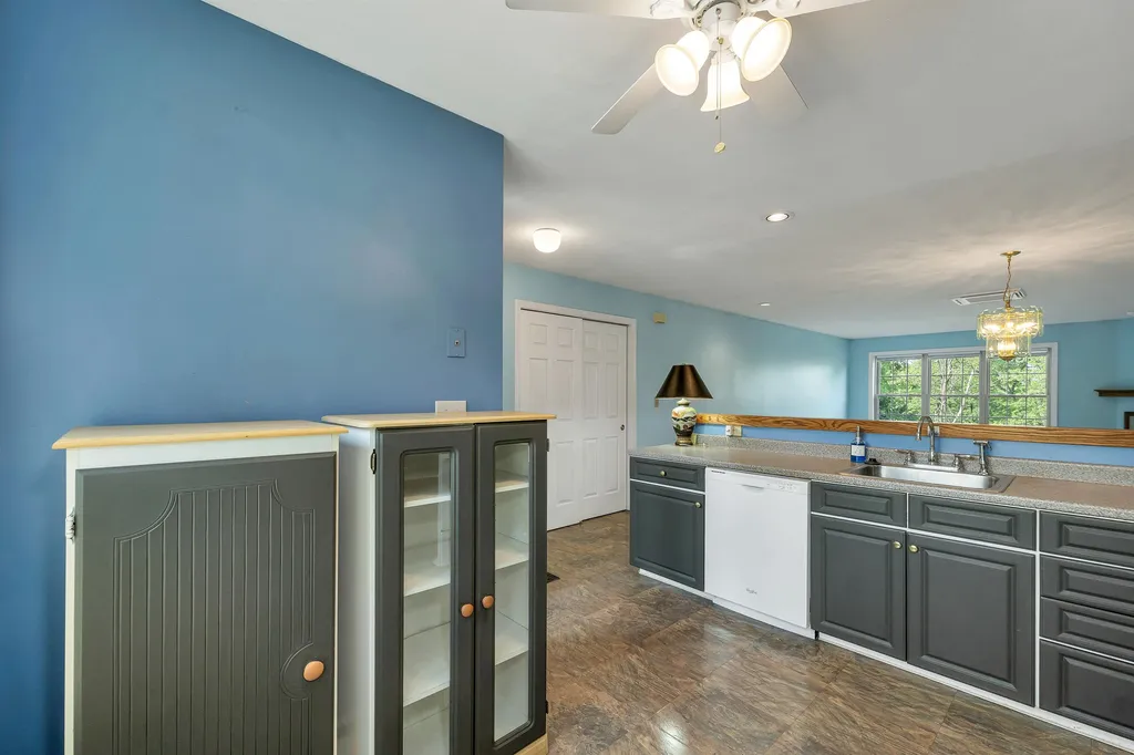 7 Troon Terrace Holderness NH 03245
