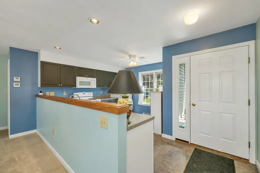 7 Troon Terrace Holderness NH 03245