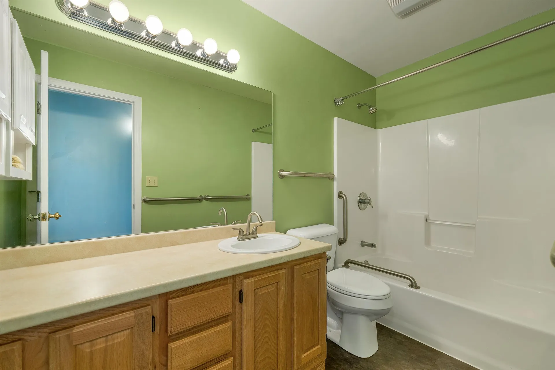 7 Troon Terrace Holderness NH 03245