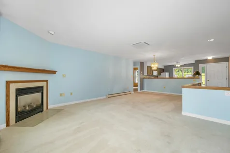 7 Troon Terrace Holderness NH 03245