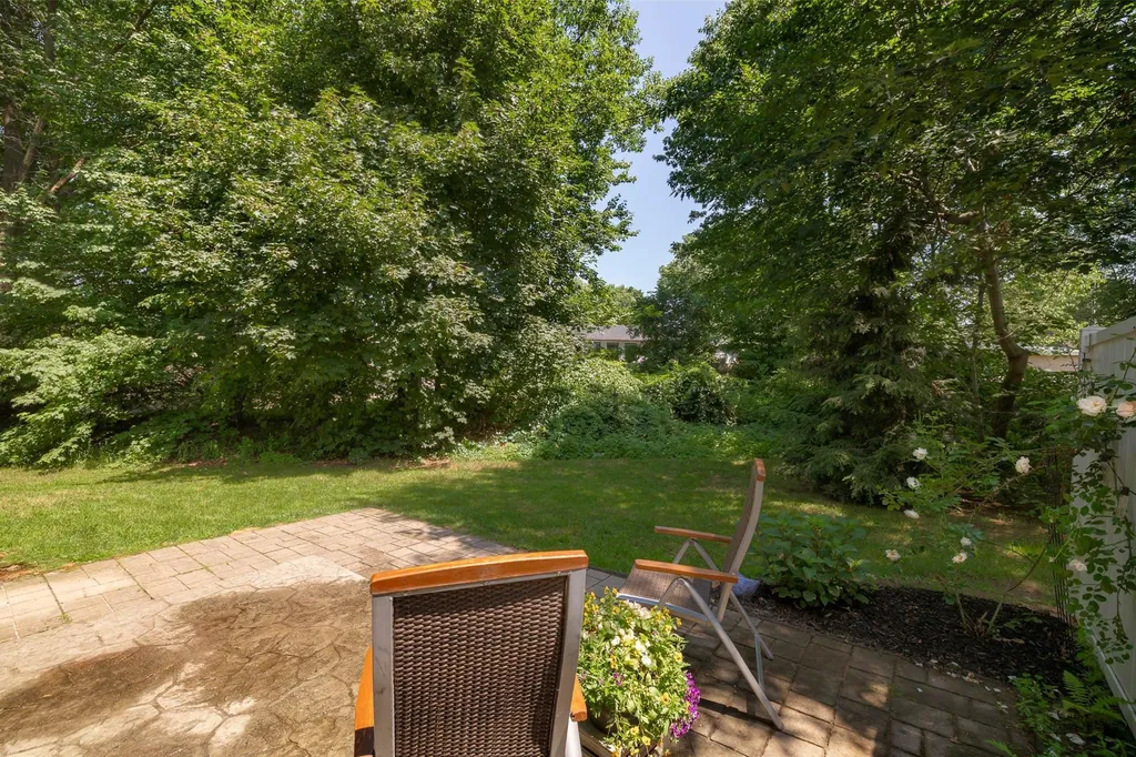 89 Blackberry Lane South Burlington VT 05403