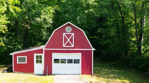 863 Perry Hill Road Waterbury VT 05676