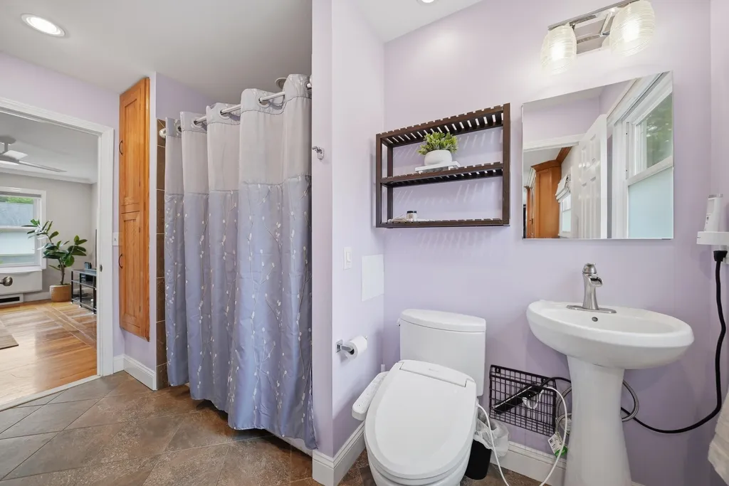 16 Terry Street Nashua NH 03064