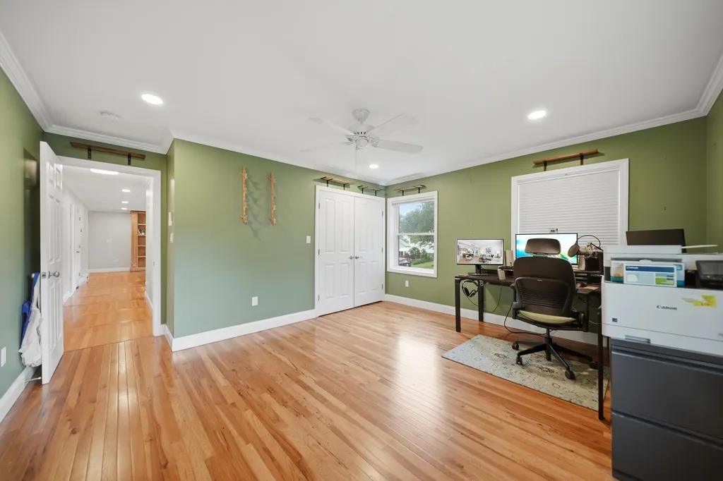 16 Terry Street Nashua NH 03064