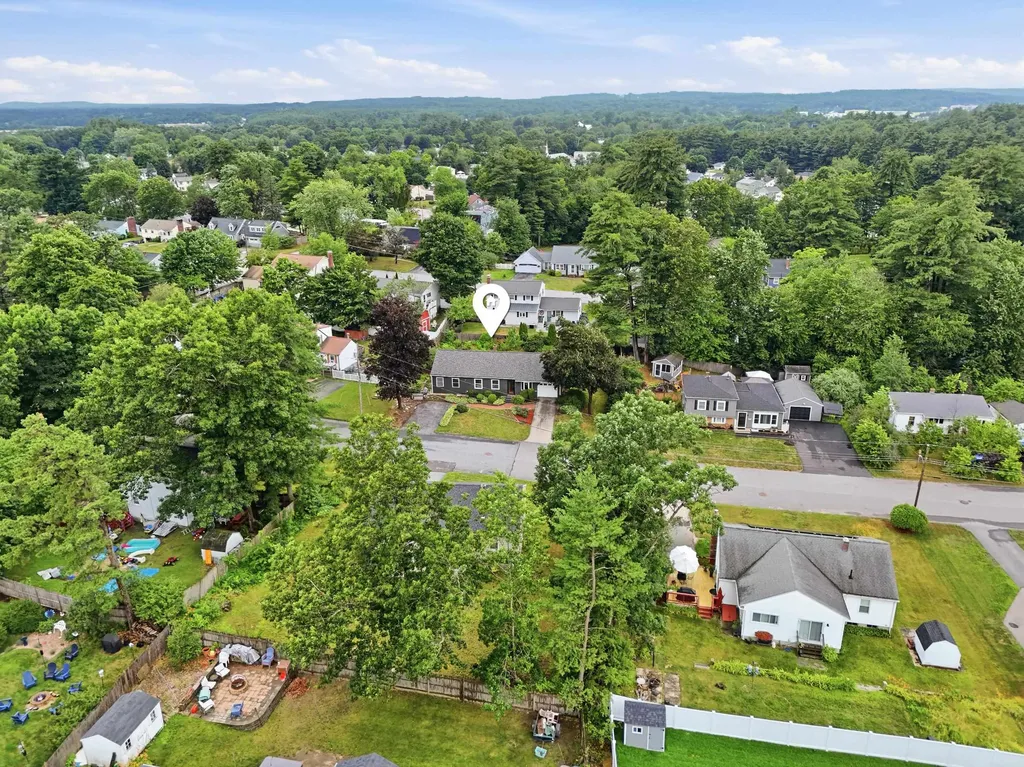 16 Terry Street Nashua NH 03064