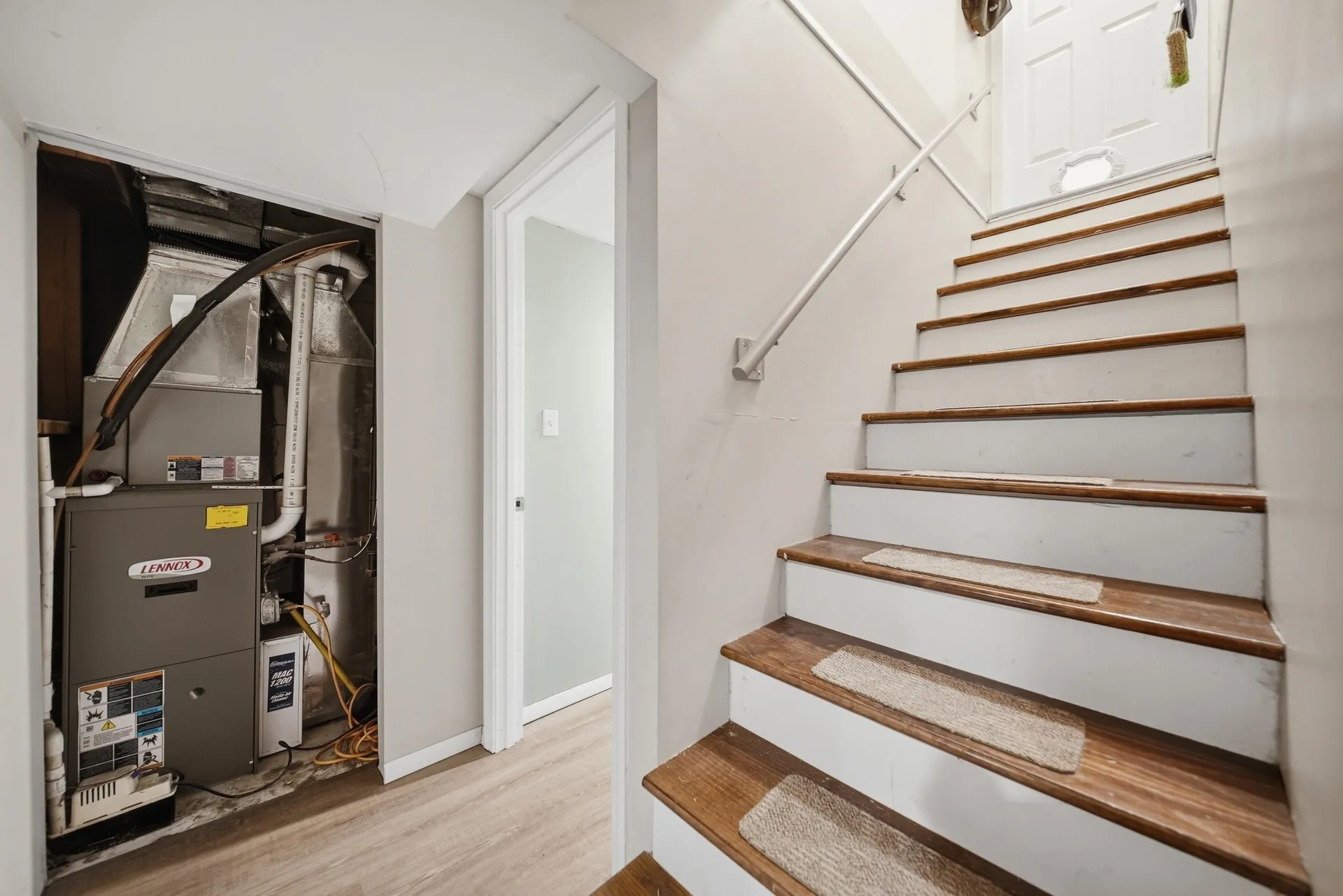 16 Terry Street Nashua NH 03064