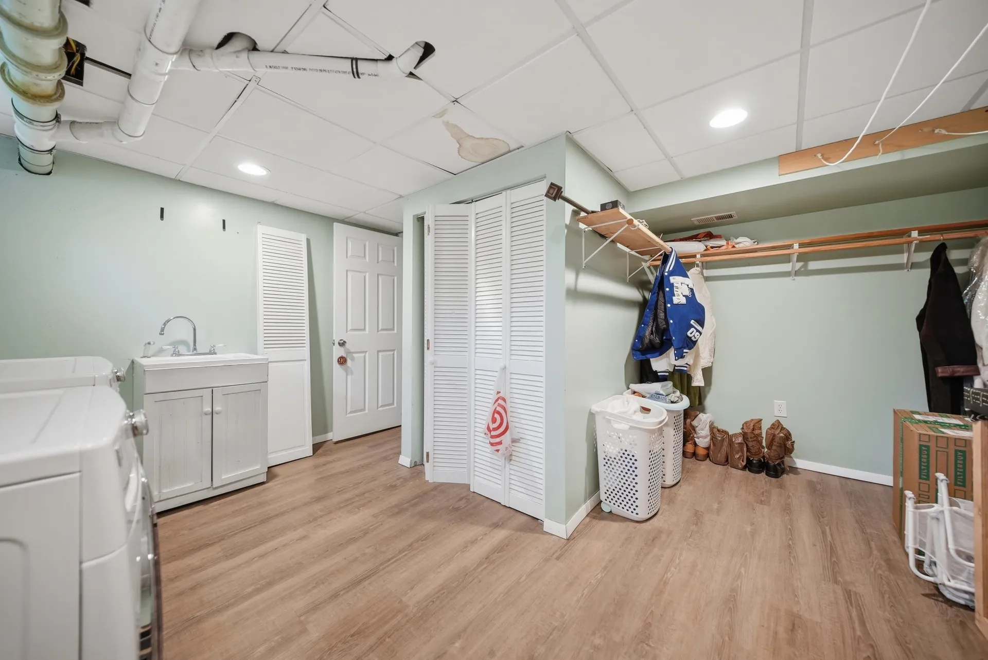 16 Terry Street Nashua NH 03064