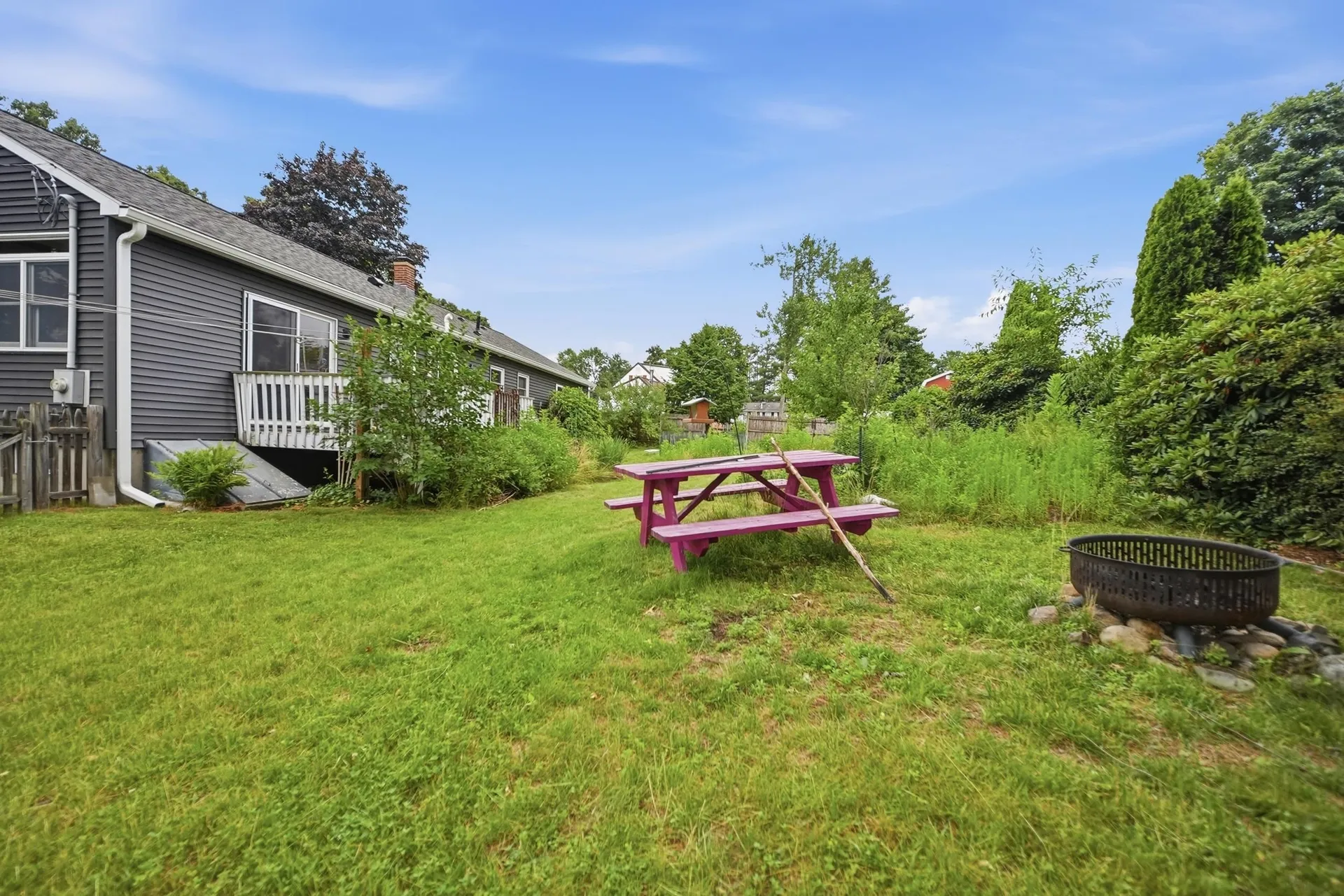 16 Terry Street Nashua NH 03064