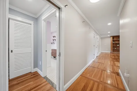 16 Terry Street Nashua NH 03064