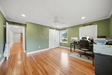 16 Terry Street Nashua NH 03064