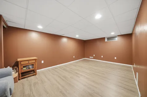 16 Terry Street Nashua NH 03064