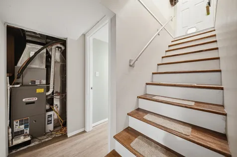 16 Terry Street Nashua NH 03064
