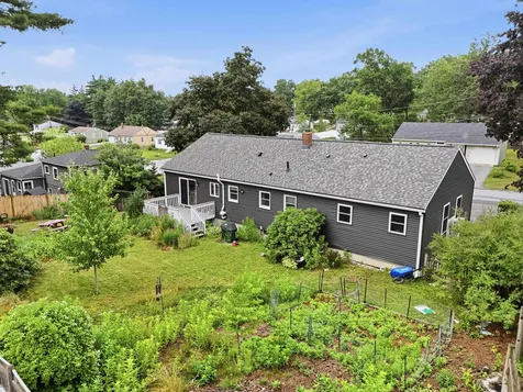 16 Terry Street Nashua NH 03064