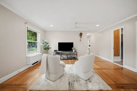 16 Terry Street Nashua NH 03064