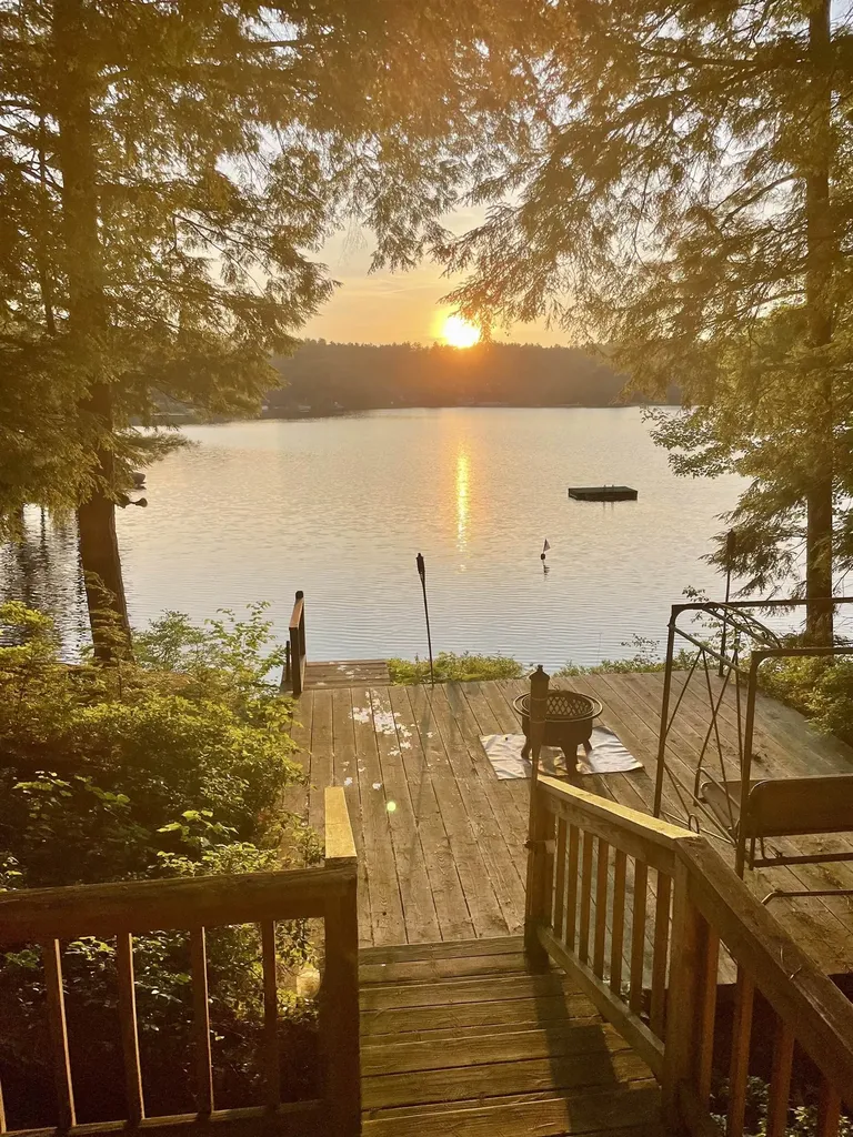 6 Lake Shore Terrace Hillsborough NH 03244