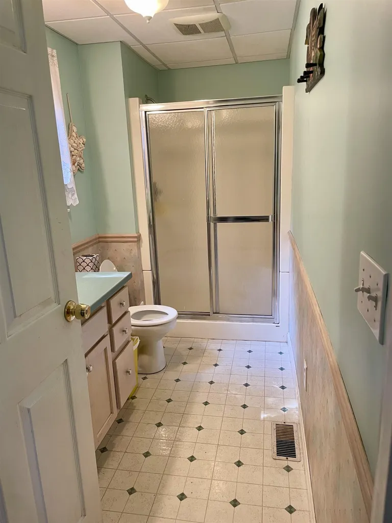 6 Lake Shore Terrace Hillsborough NH 03244