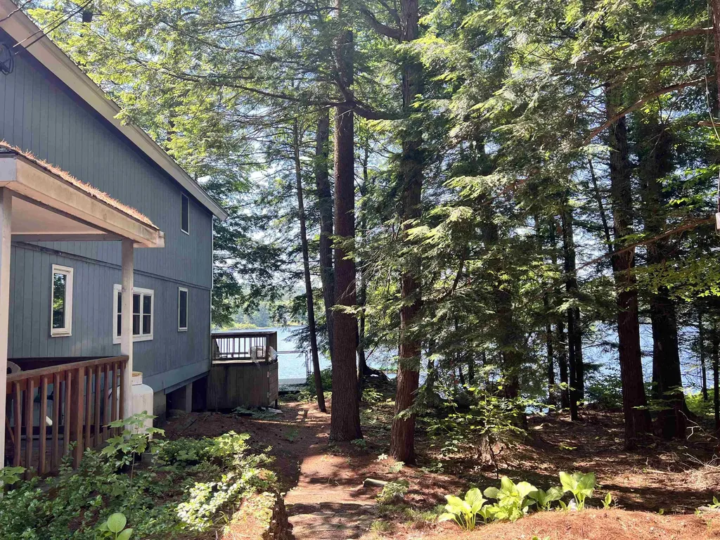 6 Lake Shore Terrace Hillsborough NH 03244