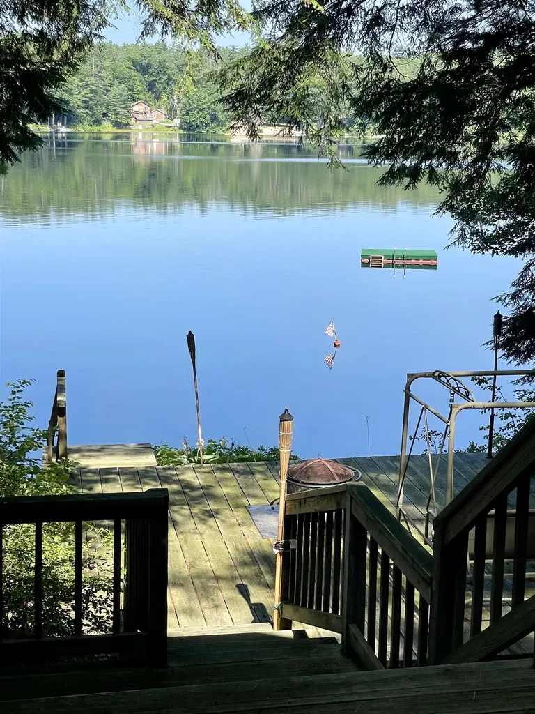 6 Lake Shore Terrace Hillsborough NH 03244