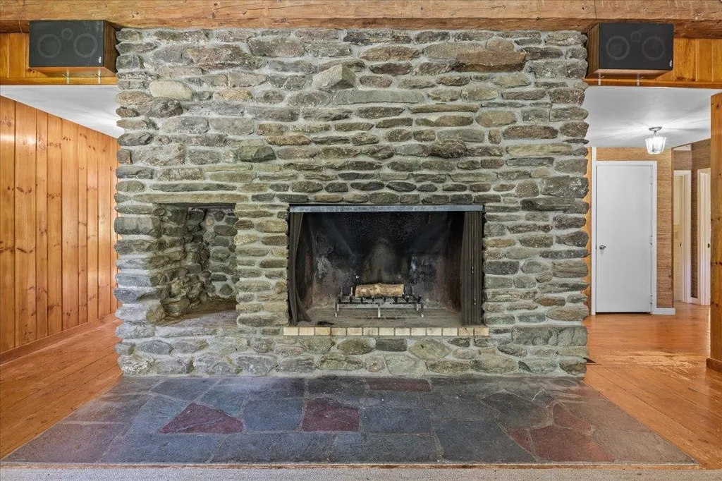 765 Upper Hollow Road Stowe VT 05672