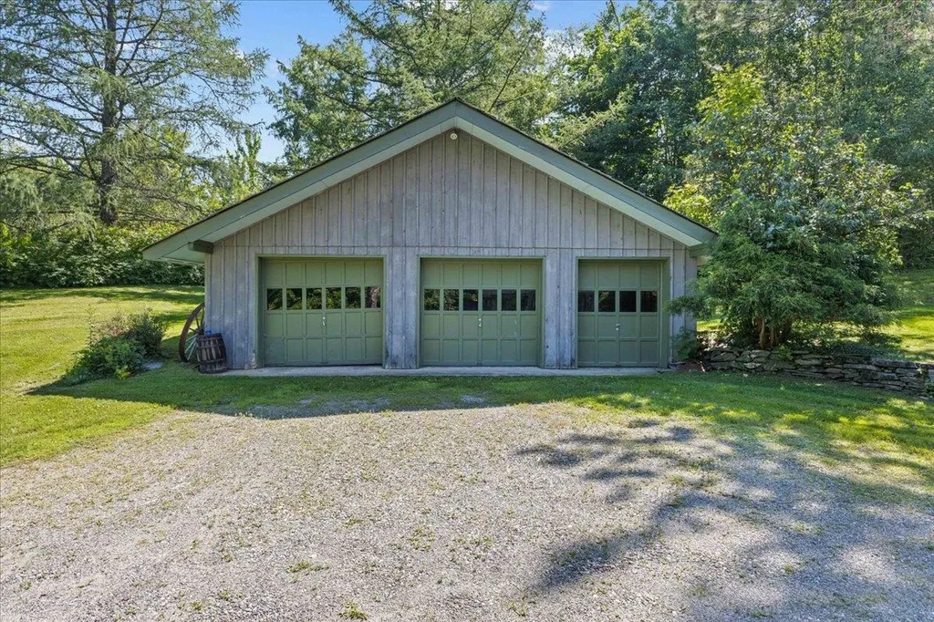 765 Upper Hollow Road Stowe VT 05672