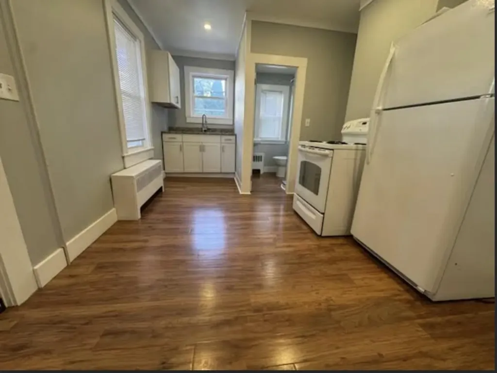25 Elm Street Newmarket NH 03857