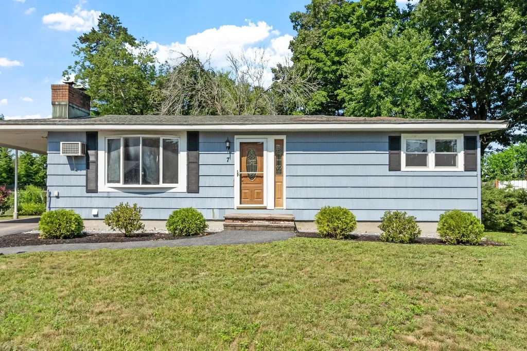 7 Mack Street Bedford NH 03110