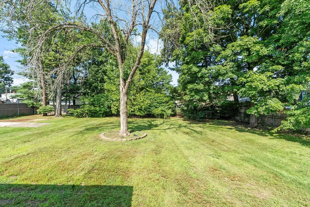 7 Mack Street Bedford NH 03110