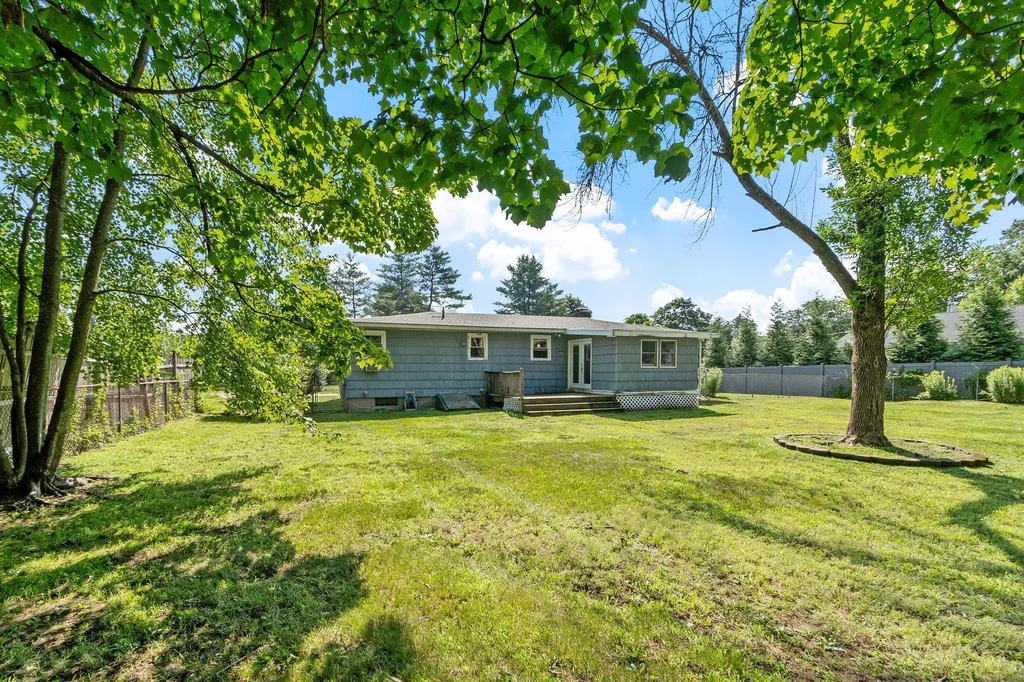 7 Mack Street Bedford NH 03110