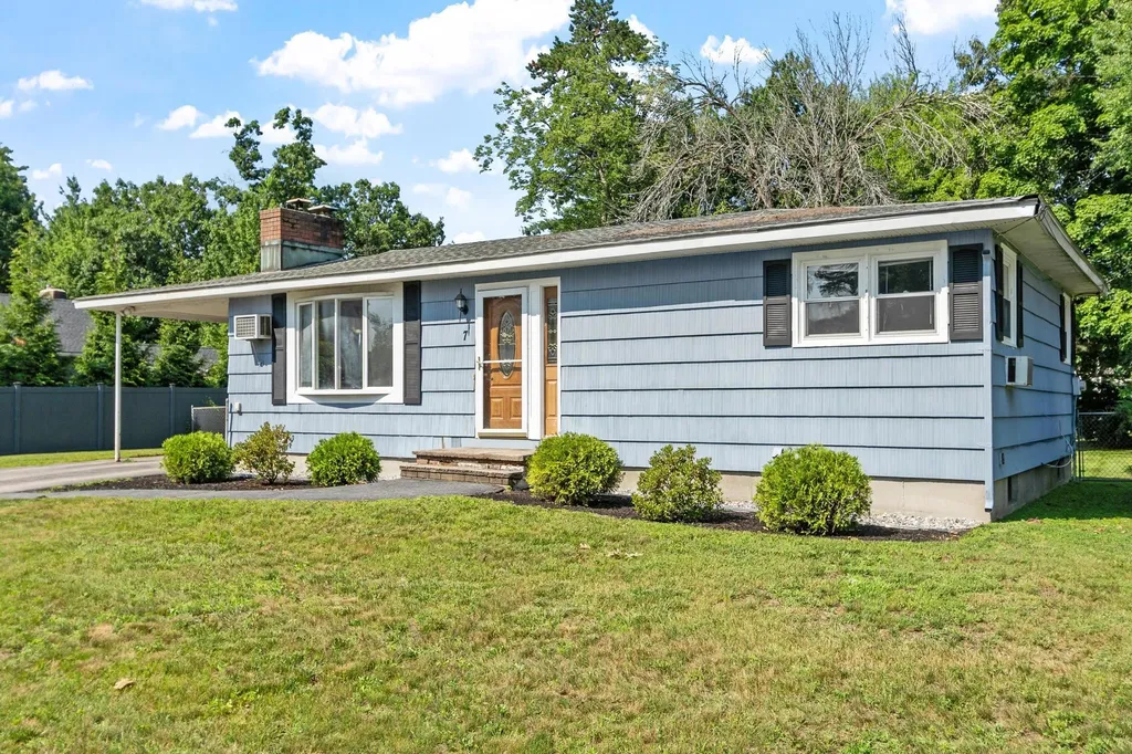 7 Mack Street Bedford NH 03110