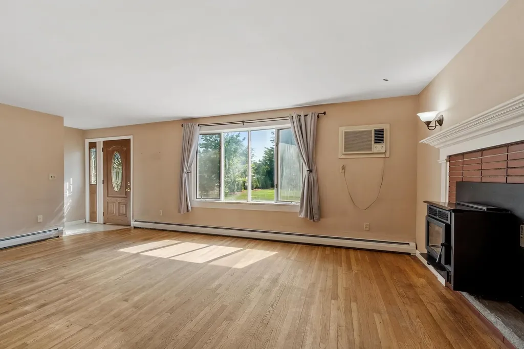 7 Mack Street Bedford NH 03110