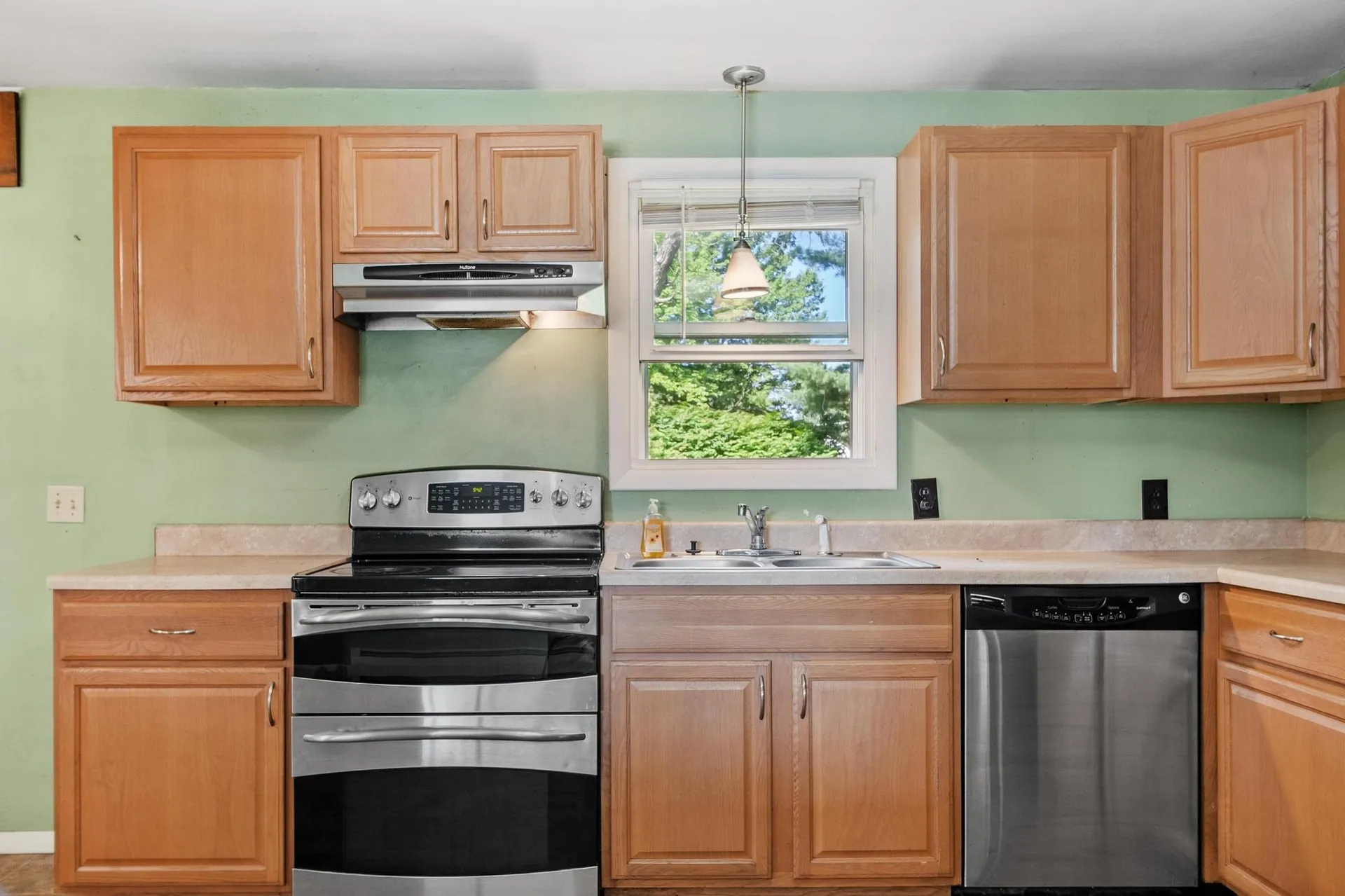 7 Mack Street Bedford NH 03110