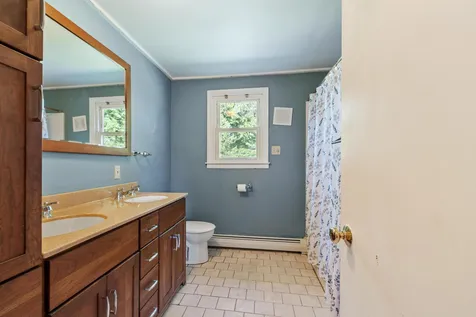 7 Mack Street Bedford NH 03110