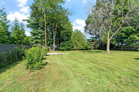 7 Mack Street Bedford NH 03110