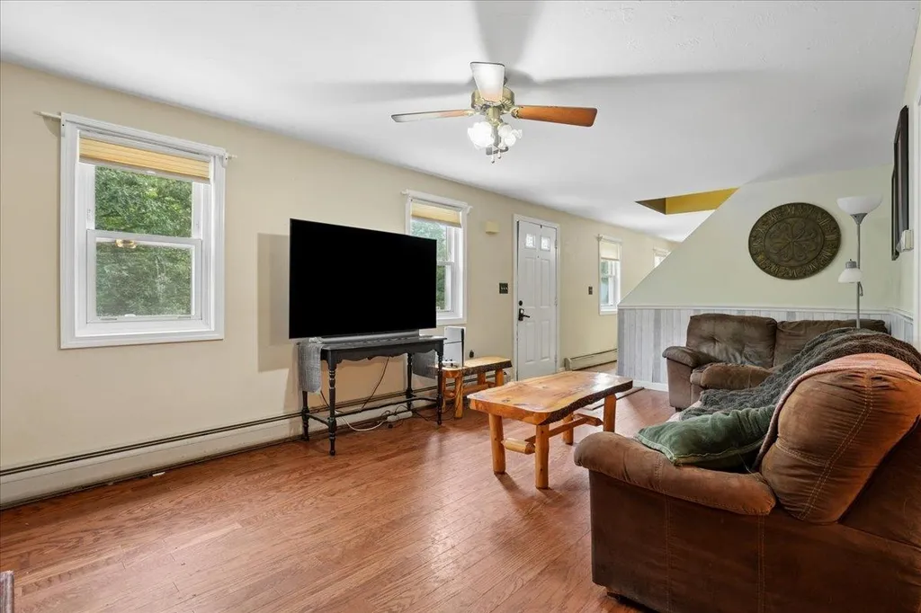 10 Armands Way Dunbarton NH 03046