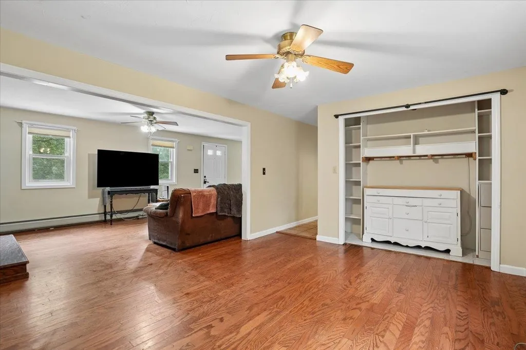 10 Armands Way Dunbarton NH 03046
