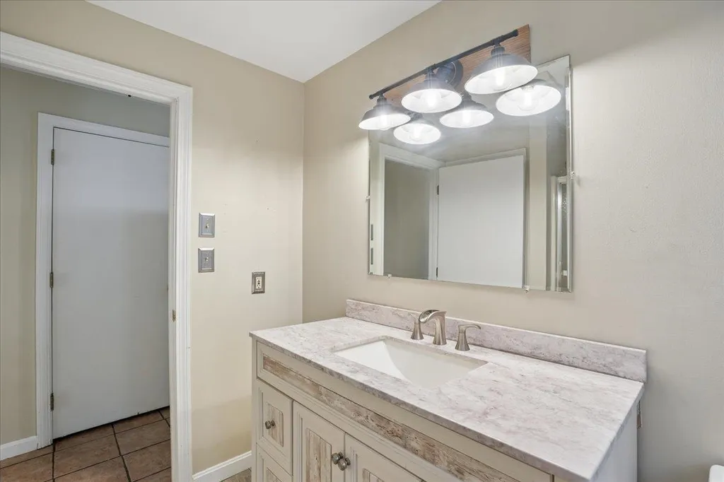 10 Armands Way Dunbarton NH 03046