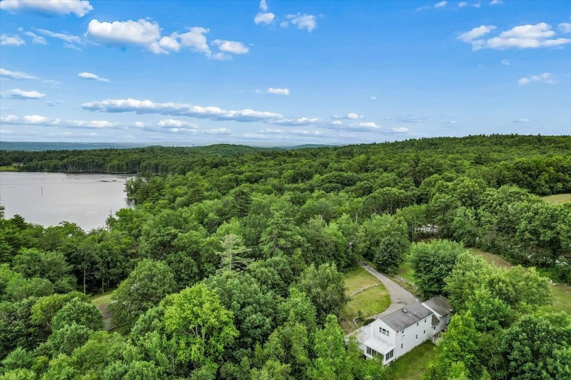 10 Armands Way Dunbarton NH 03046