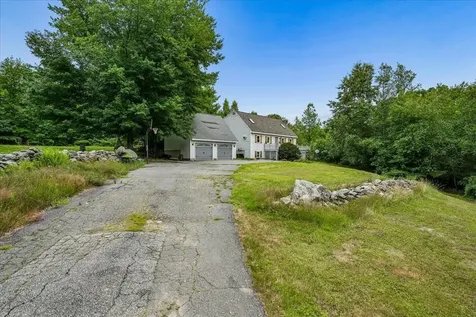 10 Armands Way Dunbarton NH 03046