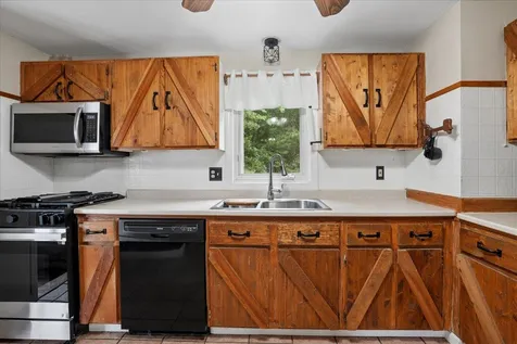 10 Armands Way Dunbarton NH 03046