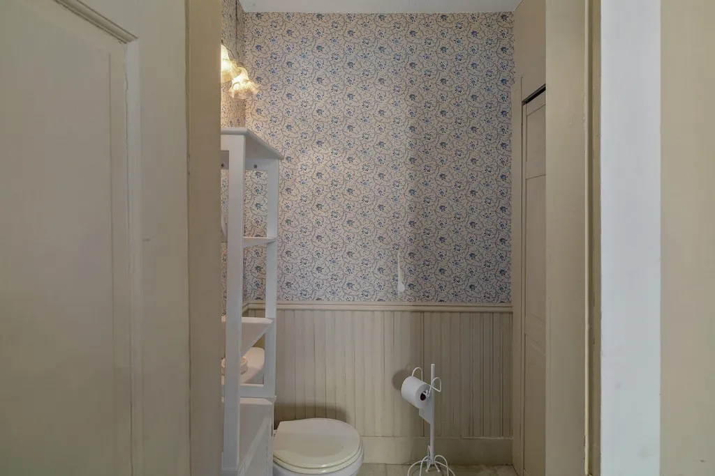 123 High Street Hardwick VT 05843