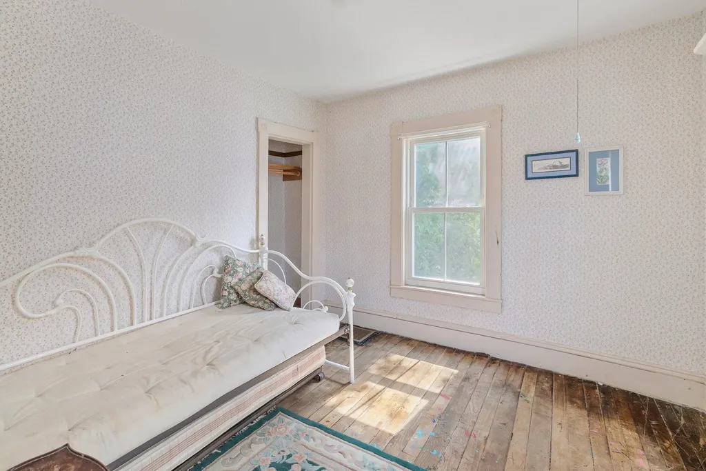 123 High Street Hardwick VT 05843
