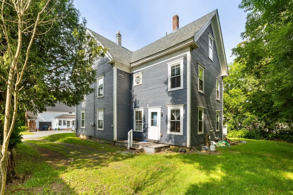 123 High Street Hardwick VT 05843