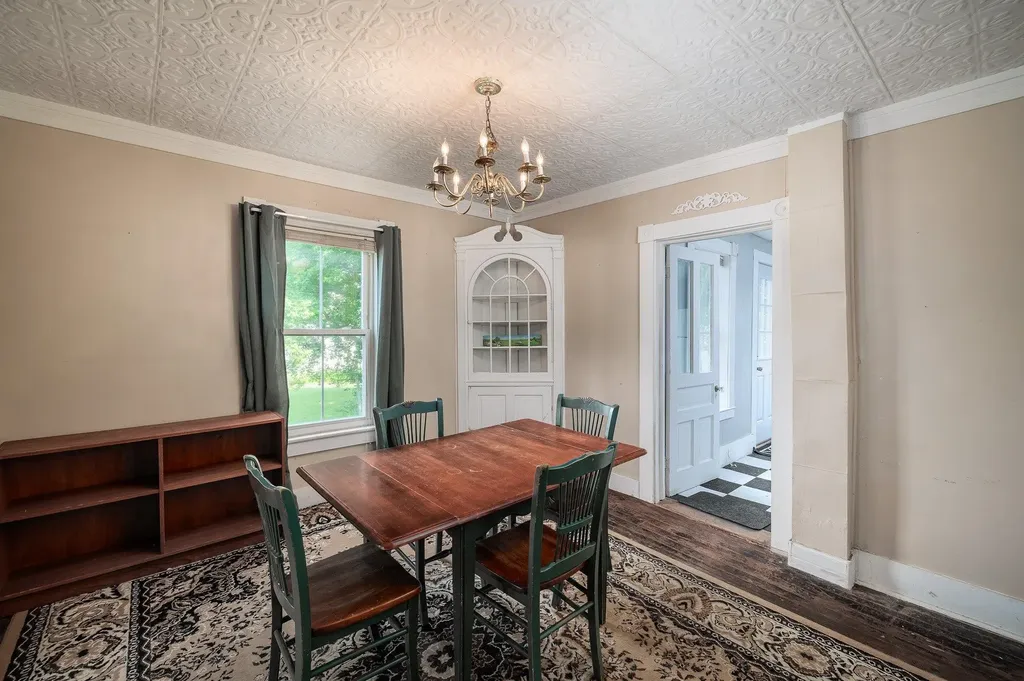 123 High Street Hardwick VT 05843