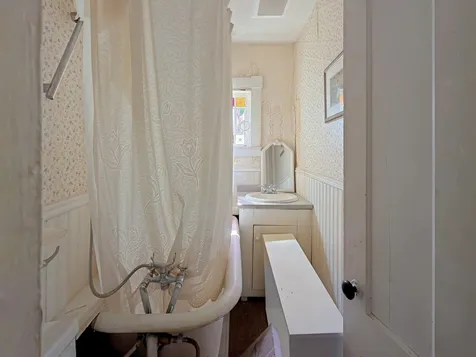 123 High Street Hardwick VT 05843